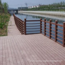 Cubierta al aire libre impermeable de WPC del diseño del jardín con bajo costo